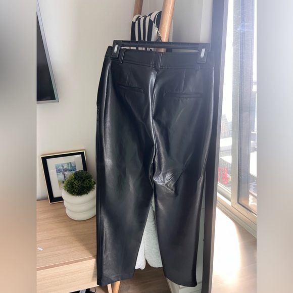 BNWOT Aritzia Leather Command Pant - Picture 4 of 4